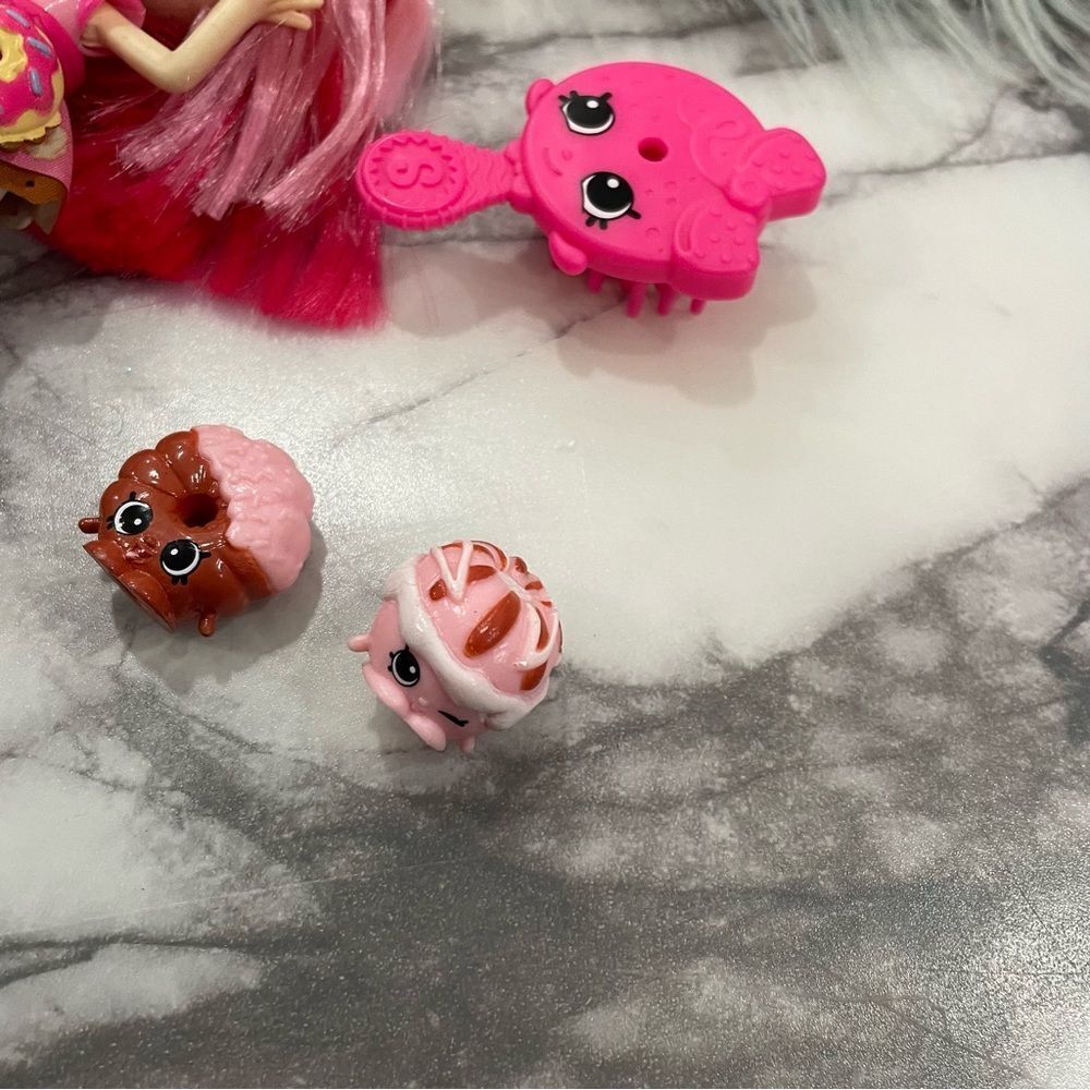 NWOB SHOPKINS shoppies Donatina - Picture 3 of 7